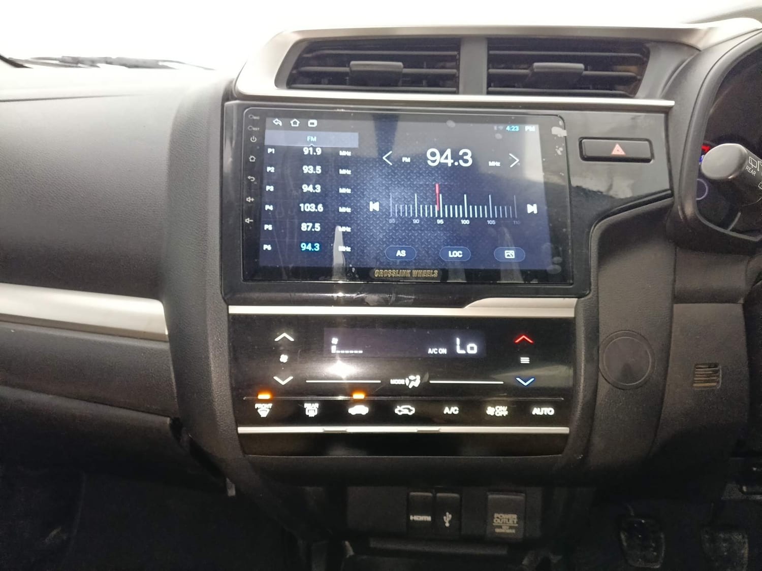 Used 2018 Honda WR-V VX MT Petrol Petrol Manual interior MUSIC SYSTEM & AC CONTROL VIEW