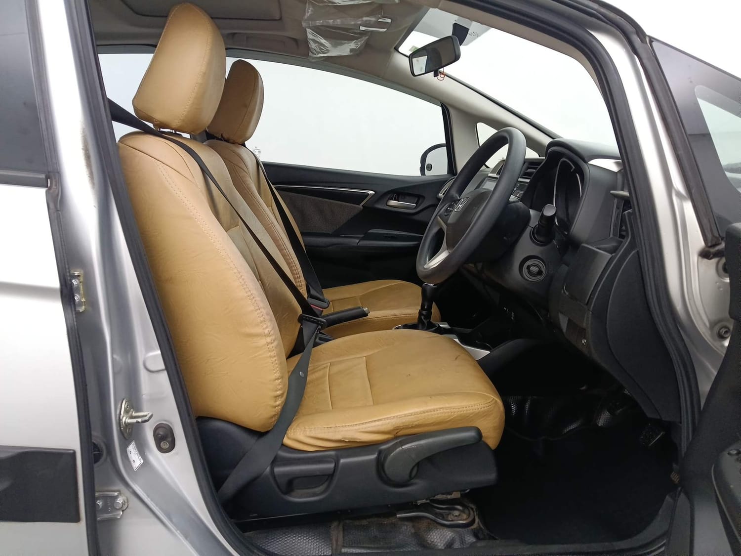 Used 2018 Honda WR-V VX MT Petrol Petrol Manual interior RIGHT SIDE FRONT DOOR CABIN VIEW