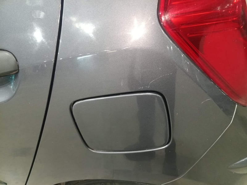 Used 2014 Hyundai i10 Magna 1.1 iRDE2 Petrol Manual dents MINOR SCRATCH