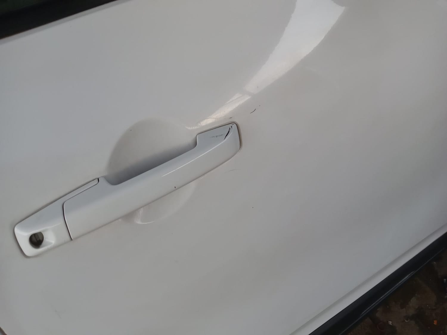 Used 2022 Renault Triber RXZ EASY-R AMT Petrol Automatic dents MINOR SCRATCH