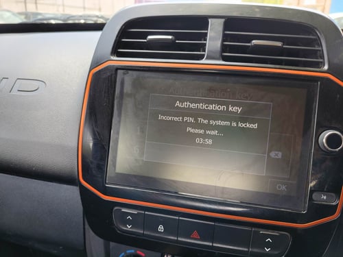 Used 2022 Renault Kwid CLIMBER 1.0 AMT (O) Petrol Automatic interior MUSIC SYSTEM & AC CONTROL VIEW
