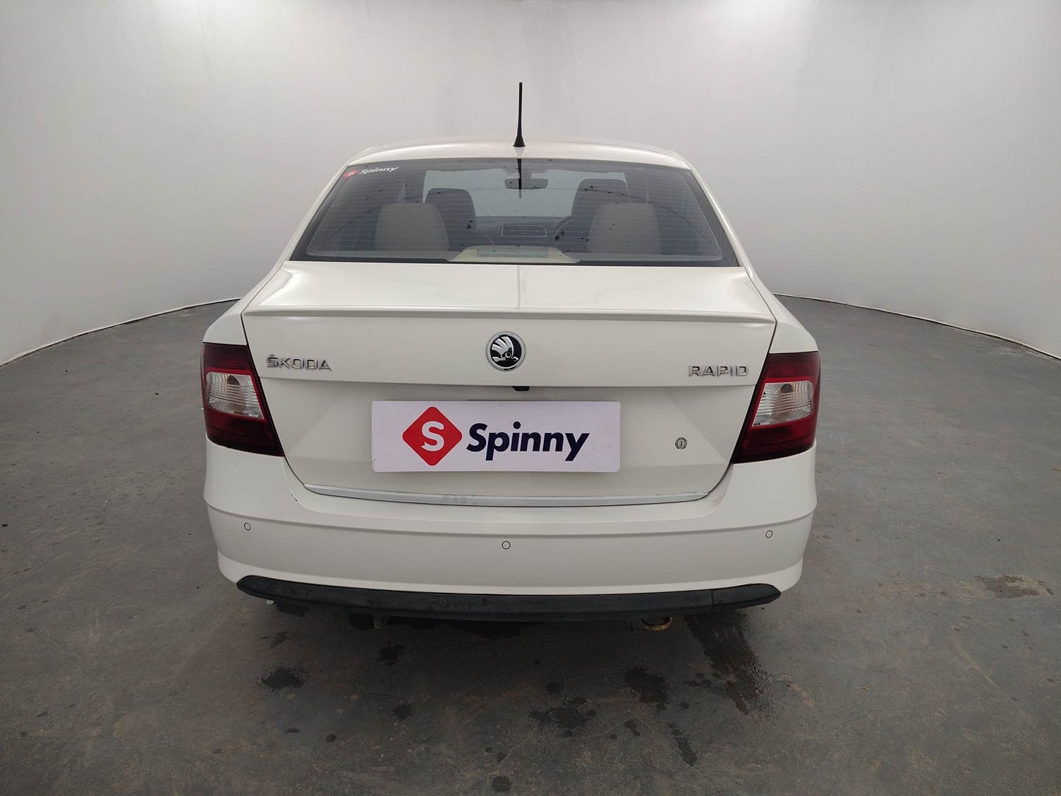 Used 2018 Skoda Rapid Style 1.6 MPI Petrol Manual exterior BACK VIEW
