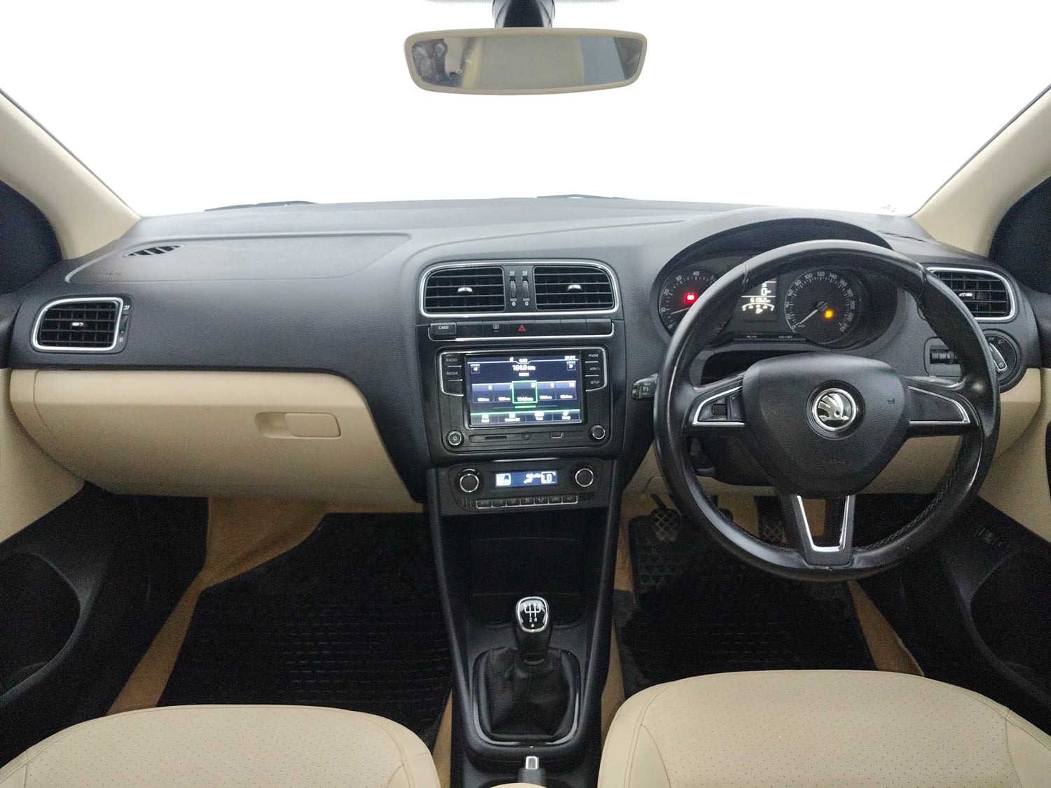 Used 2018 Skoda Rapid Style 1.6 MPI Petrol Manual interior DASHBOARD VIEW