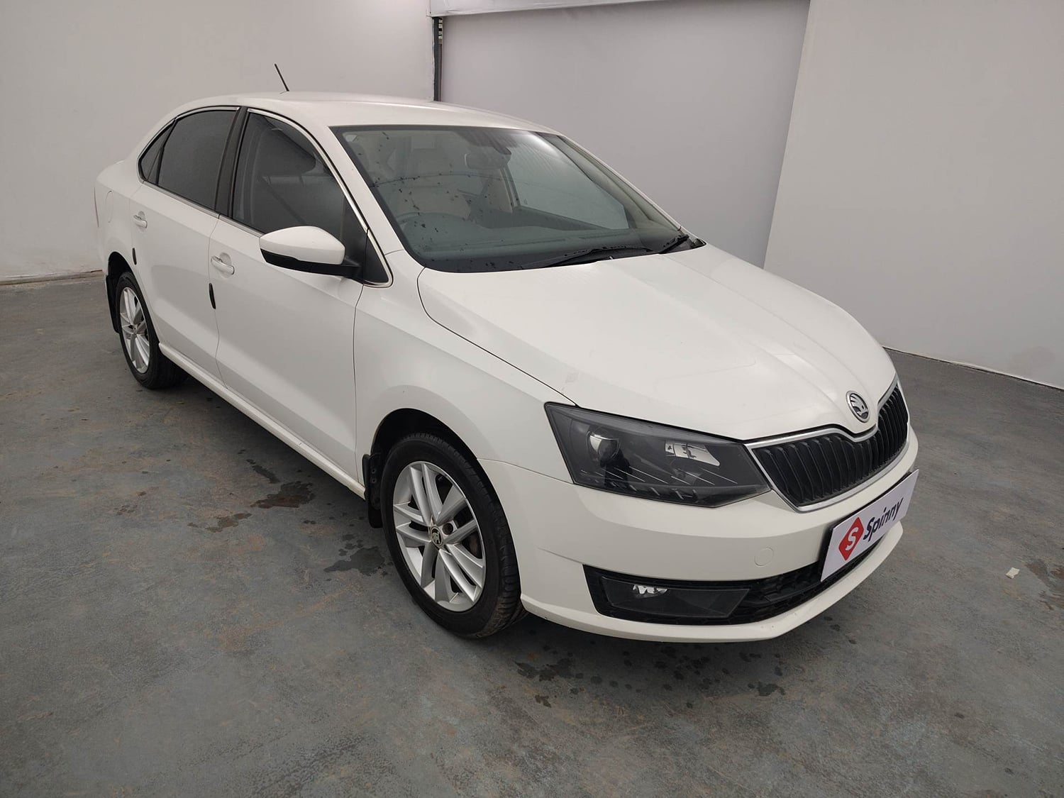 Used 2018 Skoda Rapid Style 1.6 MPI Petrol Manual exterior RIGHT FRONT CORNER VIEW