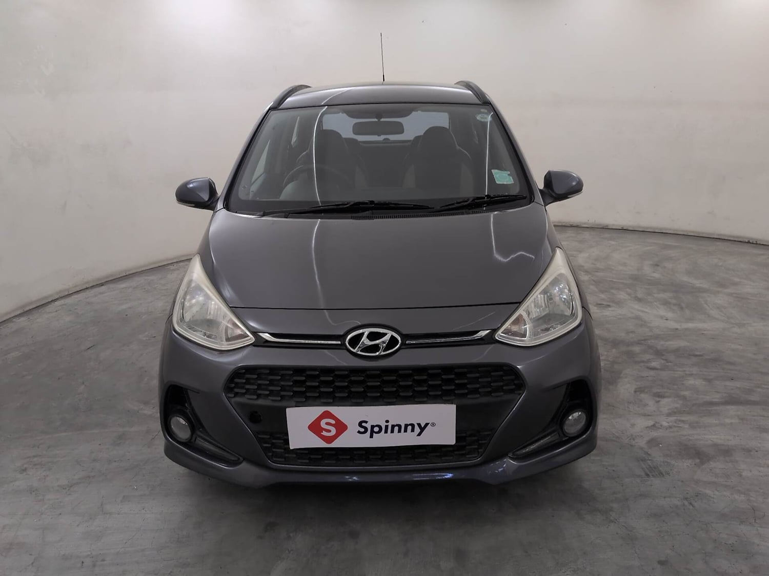 Used 2018 Hyundai Grand i10 Sportz (O) AT 1.2 Kappa VTVT Petrol Automatic exterior FRONT VIEW