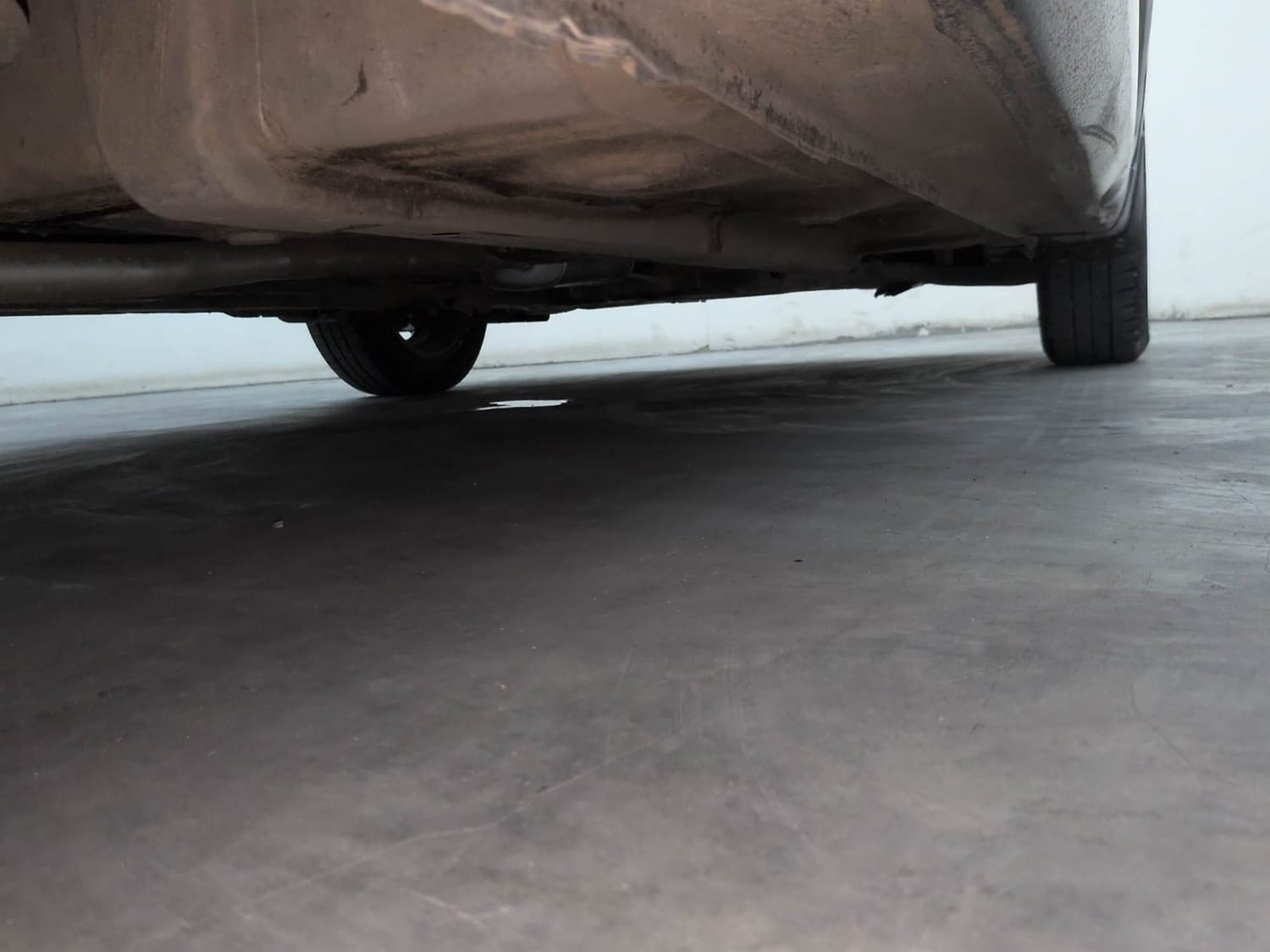 Used 2018 Hyundai Grand i10 Sportz (O) AT 1.2 Kappa VTVT Petrol Automatic extra REAR RIGHT UNDERBODY VIEW