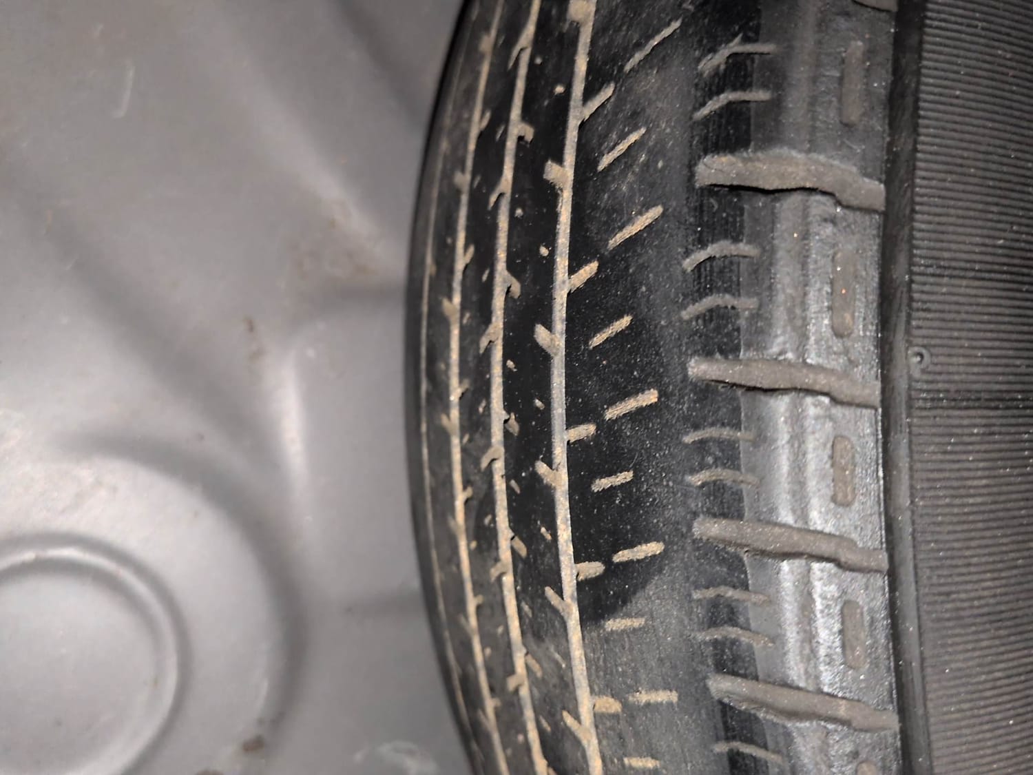 Used 2018 Hyundai Grand i10 Sportz (O) AT 1.2 Kappa VTVT Petrol Automatic tyres SPARE TYRE VIEW