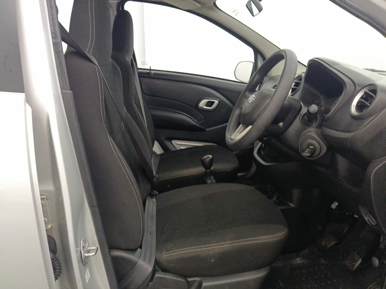 Used 2020 Datsun Redi-GO S Petrol Manual interior RIGHT SIDE FRONT DOOR CABIN VIEW
