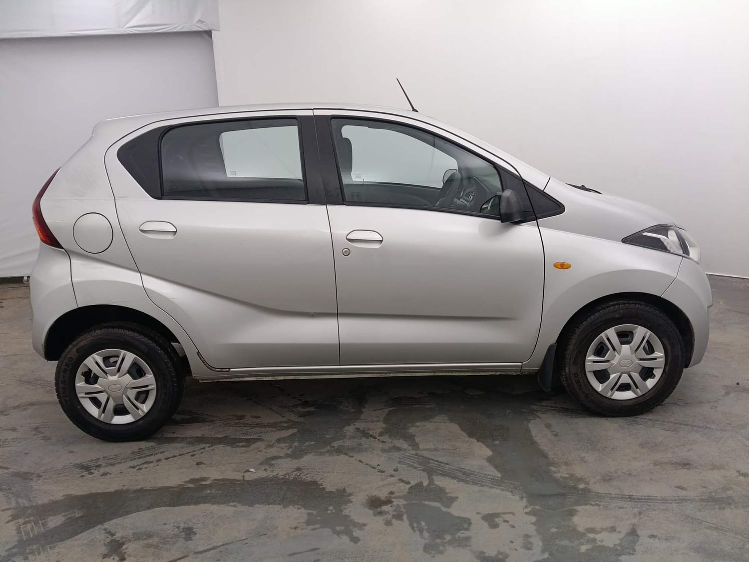 Used 2020 Datsun Redi-GO S Petrol Manual exterior RIGHT SIDE VIEW