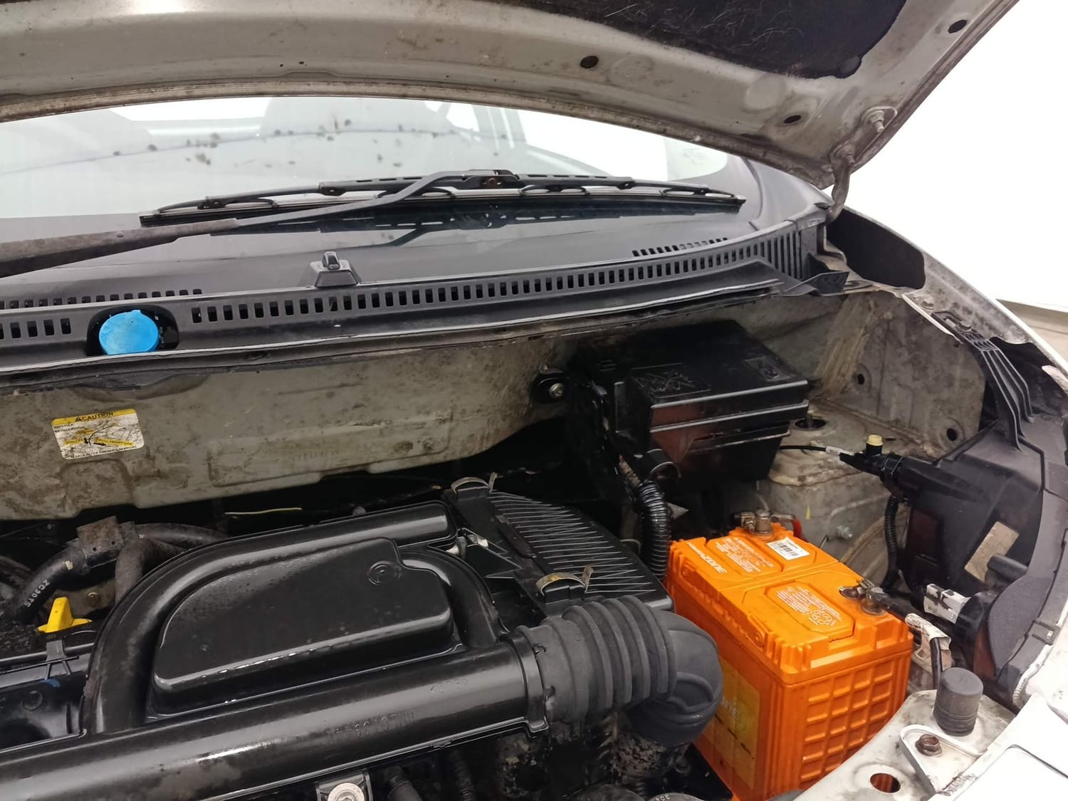 Used 2020 Datsun Redi-GO S Petrol Manual engine ENGINE LEFT SIDE HINGE & APRON VIEW