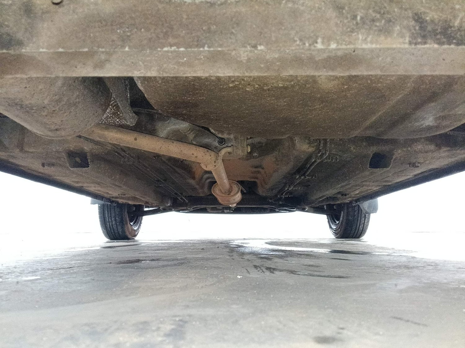 Used 2020 Datsun Redi-GO S Petrol Manual extra REAR UNDERBODY VIEW (TAKEN FROM REAR)