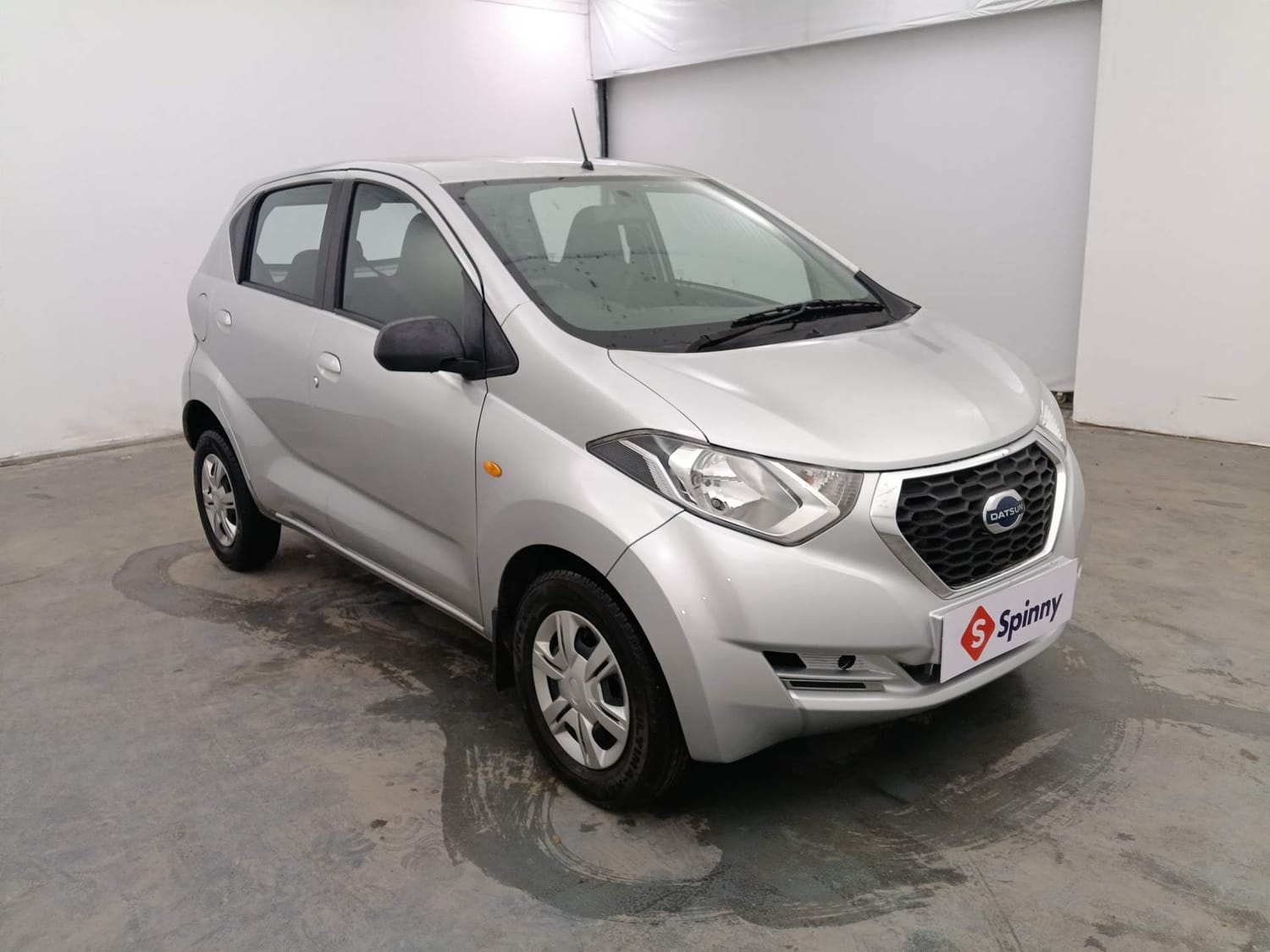 Used 2020 Datsun Redi-GO S Petrol Manual exterior RIGHT FRONT CORNER VIEW