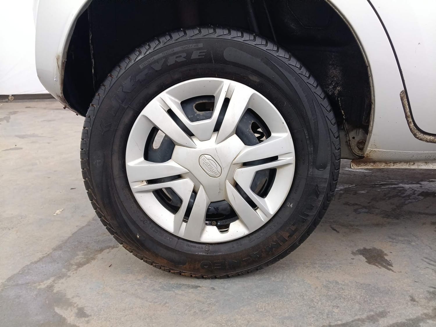 Used 2020 Datsun Redi-GO S Petrol Manual tyres RIGHT REAR TYRE RIM VIEW