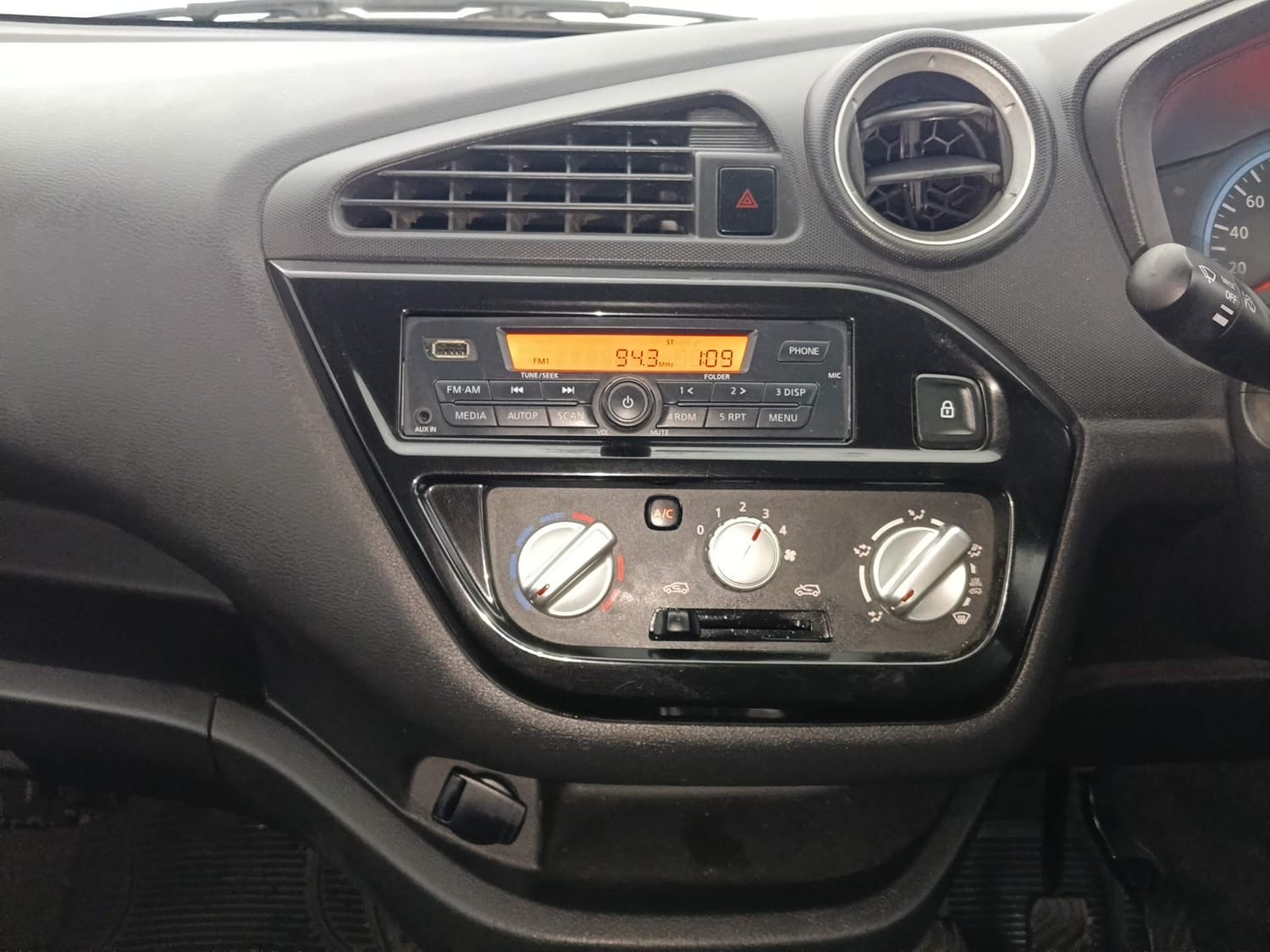 Used 2020 Datsun Redi-GO S Petrol Manual interior MUSIC SYSTEM & AC CONTROL VIEW
