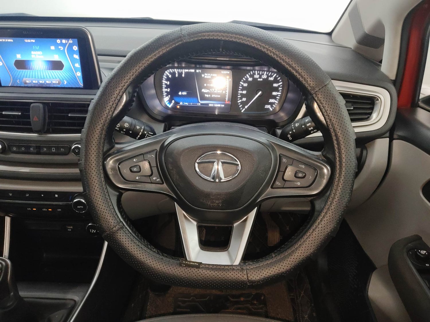 Used 2021 Tata Altroz XZ Diesel Diesel Manual interior STEERING VIEW