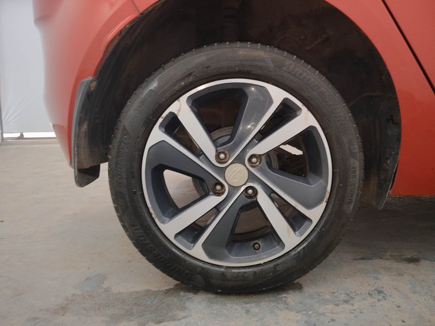 Used 2021 Tata Altroz XZ Diesel Diesel Manual tyres RIGHT REAR TYRE RIM VIEW