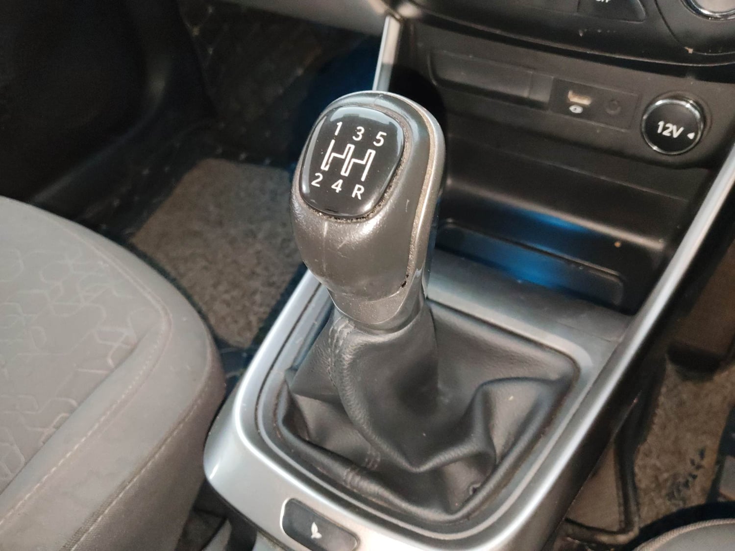 Used 2021 Tata Altroz XZ Diesel Diesel Manual interior GEAR  KNOB VIEW