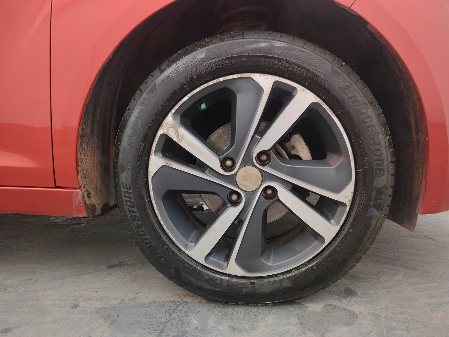 Used 2021 Tata Altroz XZ Diesel Diesel Manual tyres RIGHT FRONT TYRE RIM VIEW