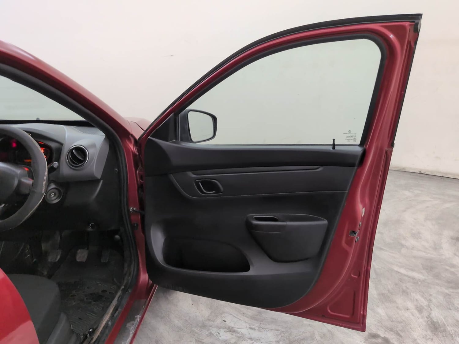 Used 2017 Renault Kwid 1.0 RXT Petrol Manual interior RIGHT FRONT DOOR OPEN VIEW