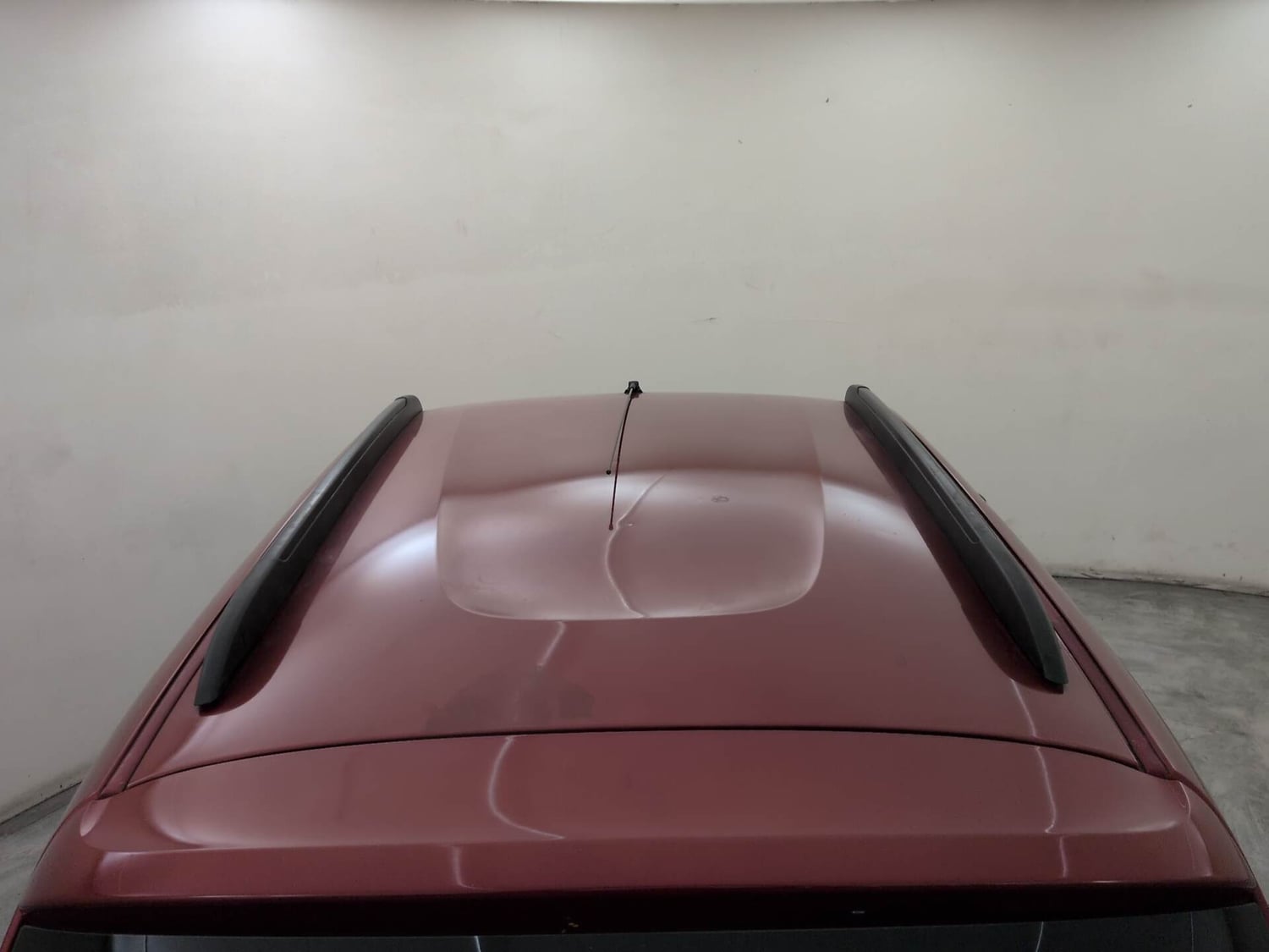 Used 2017 Renault Kwid 1.0 RXT Petrol Manual exterior EXTERIOR ROOF VIEW