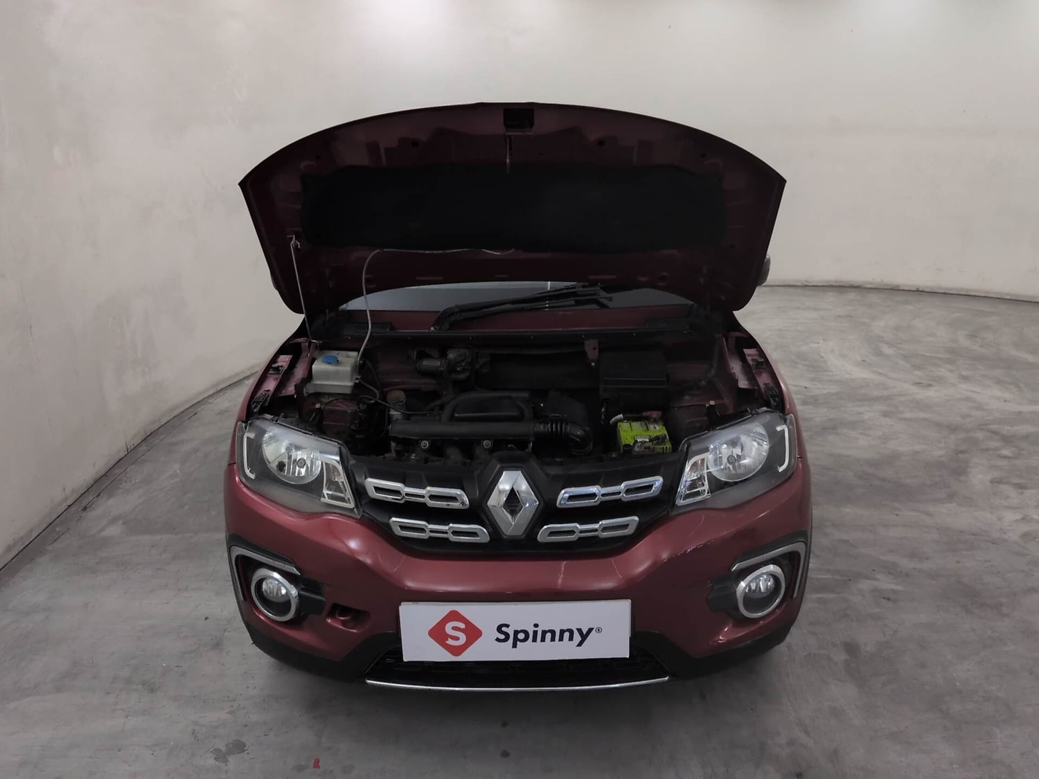 Used 2017 Renault Kwid 1.0 RXT Petrol Manual engine ENGINE & BONNET OPEN FRONT VIEW