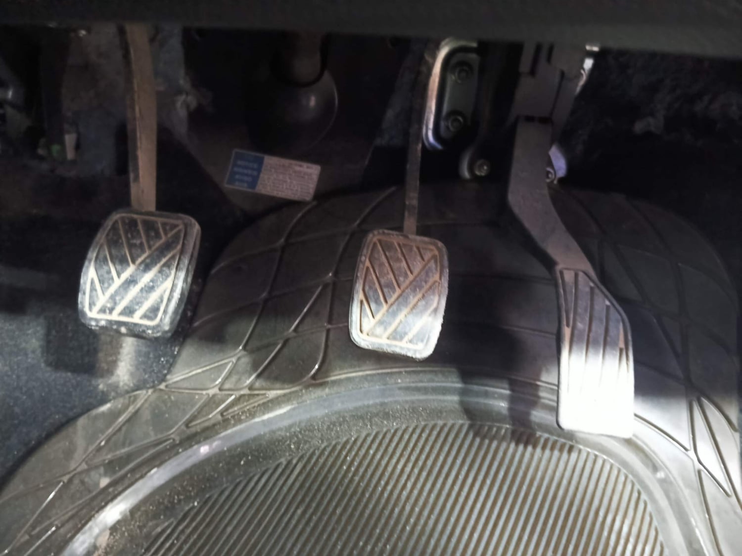 Used 2013 Maruti Suzuki Swift ZXi Petrol Manual interior PEDALS VIEW