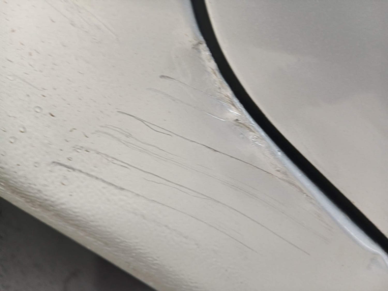 Used 2013 Maruti Suzuki Swift ZXi Petrol Manual dents MINOR SCRATCH