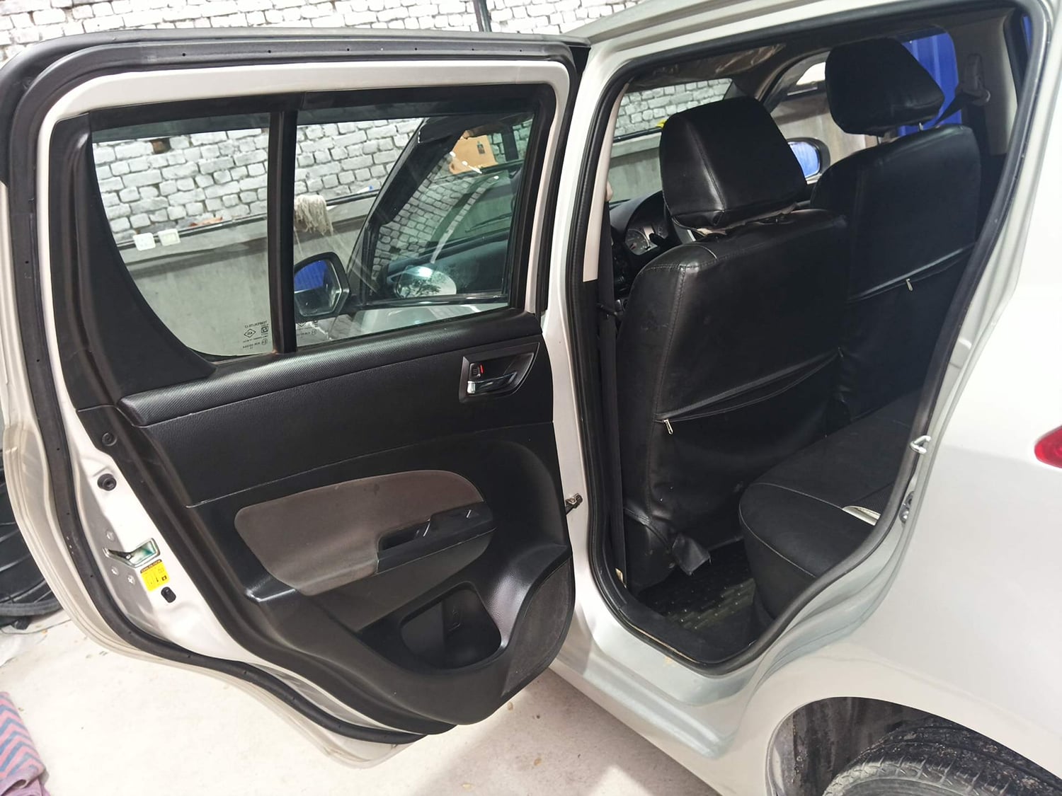 Used 2013 Maruti Suzuki Swift ZXi Petrol Manual interior LEFT REAR DOOR OPEN VIEW