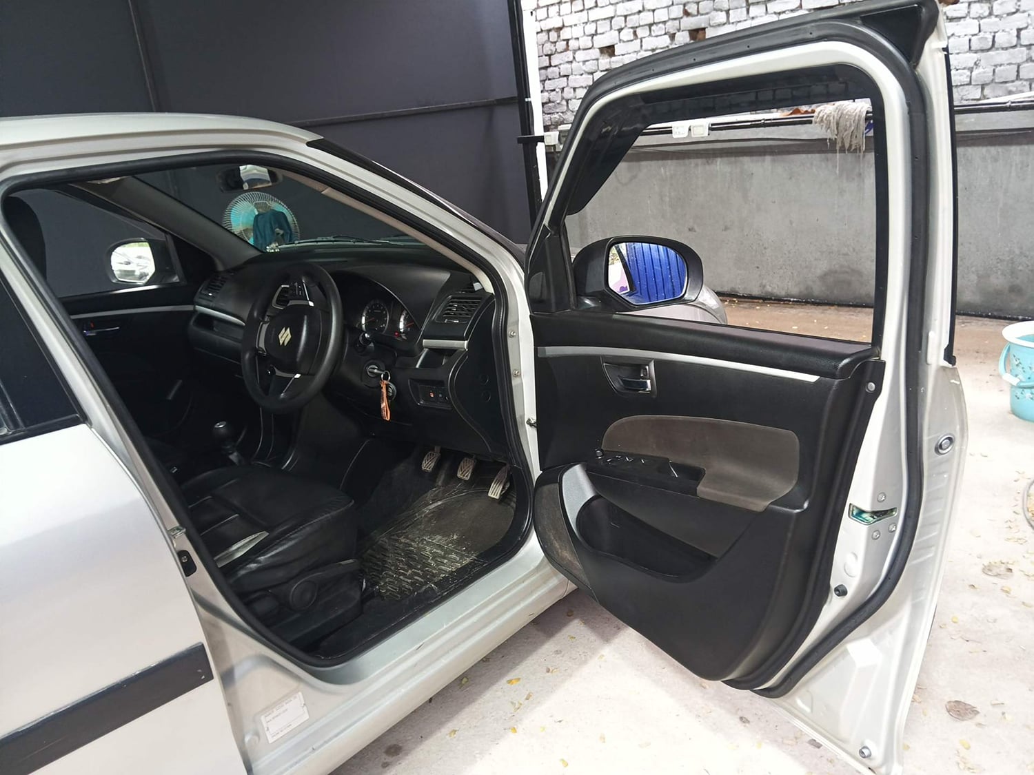 Used 2013 Maruti Suzuki Swift ZXi Petrol Manual interior RIGHT FRONT DOOR OPEN VIEW