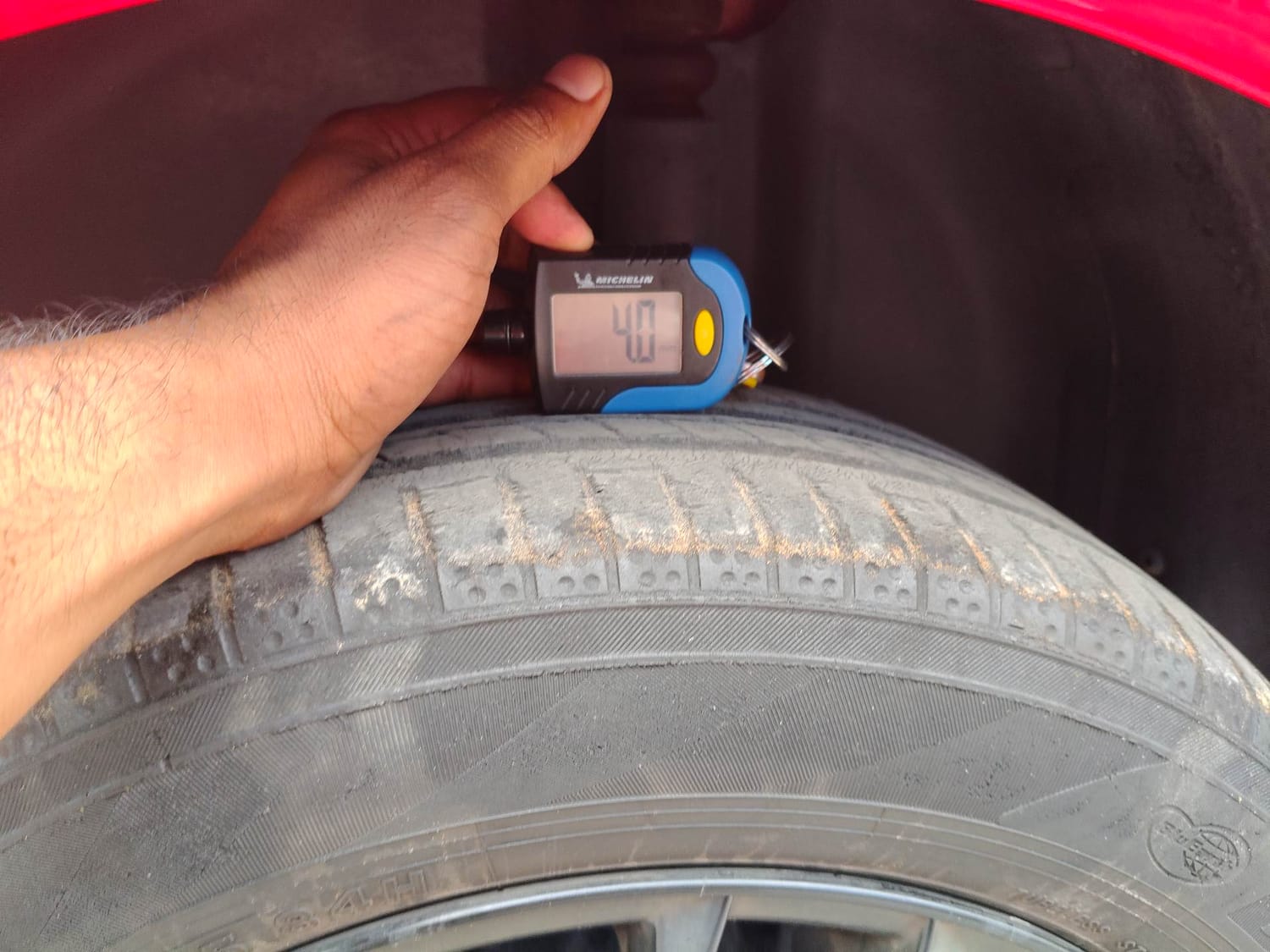 Used 2019 Volkswagen Polo Trendline 1.0L (P) Petrol Manual tyres LEFT REAR TYRE TREAD VIEW