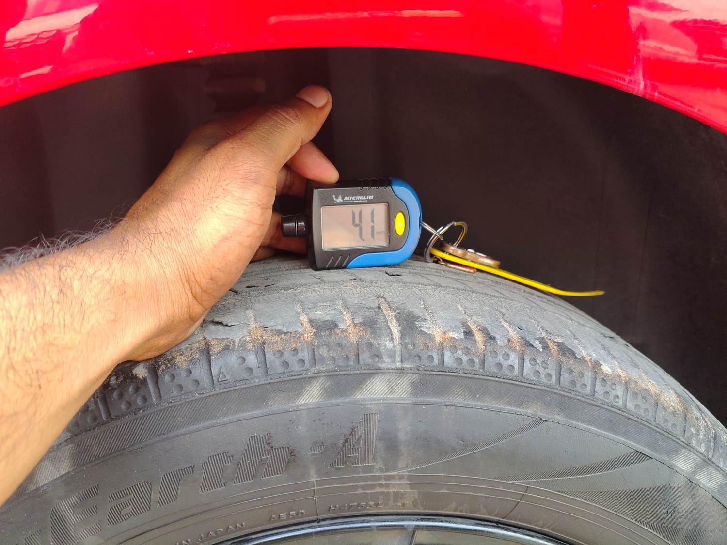 Used 2019 Volkswagen Polo Trendline 1.0L (P) Petrol Manual tyres RIGHT REAR TYRE TREAD VIEW