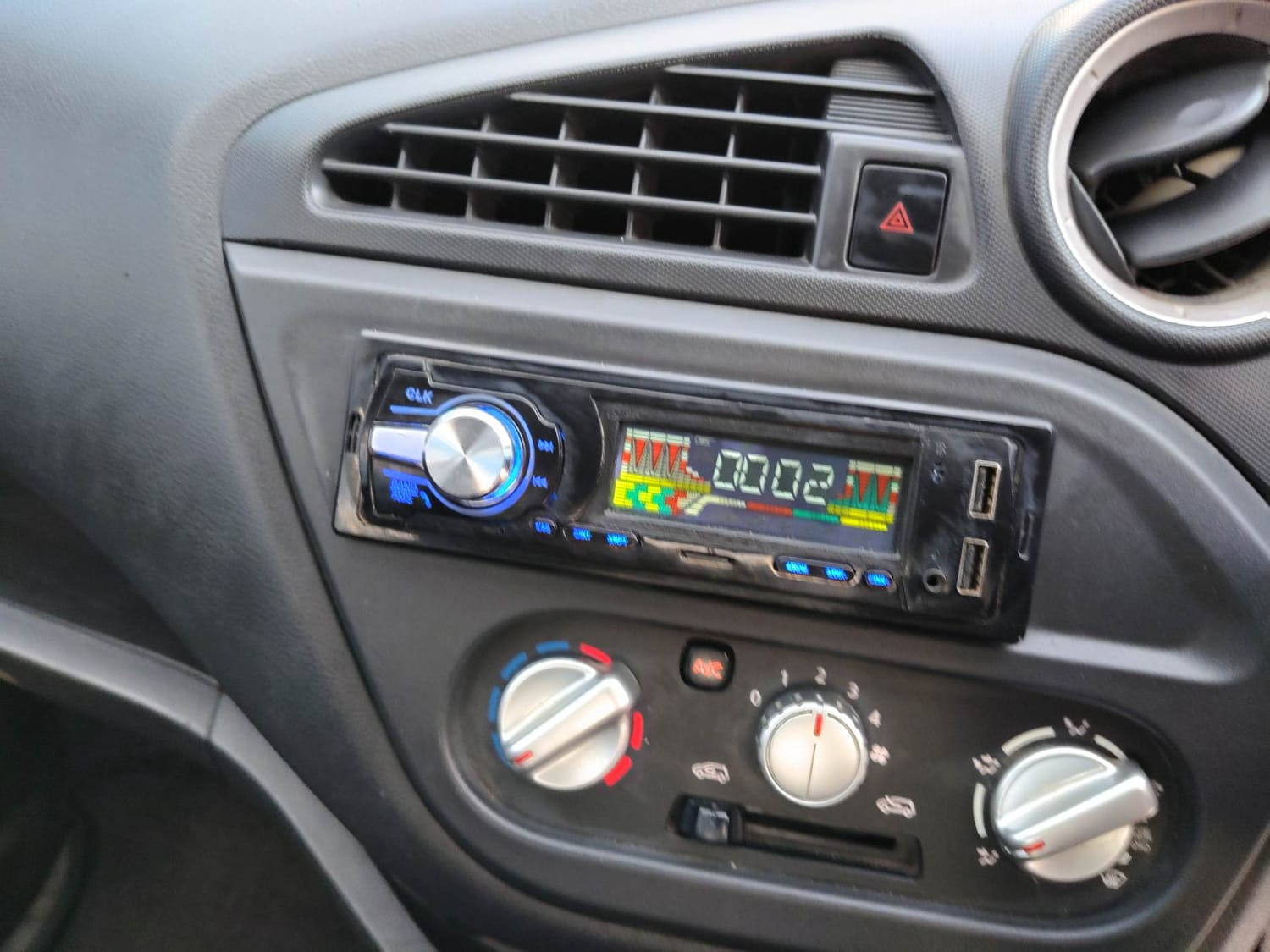Used 2020 Datsun Redi-GO A Petrol Manual interior MUSIC SYSTEM & AC CONTROL VIEW
