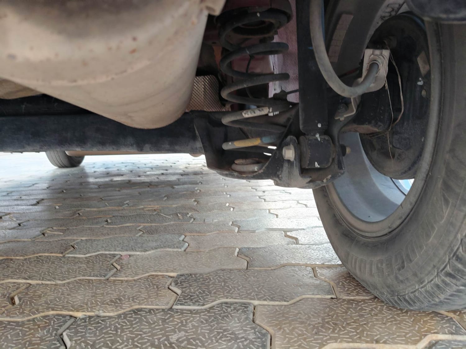 Used 2018 Hyundai Elite i20 Asta 1.2 AT Petrol Automatic extra REAR RIGHT UNDERBODY VIEW