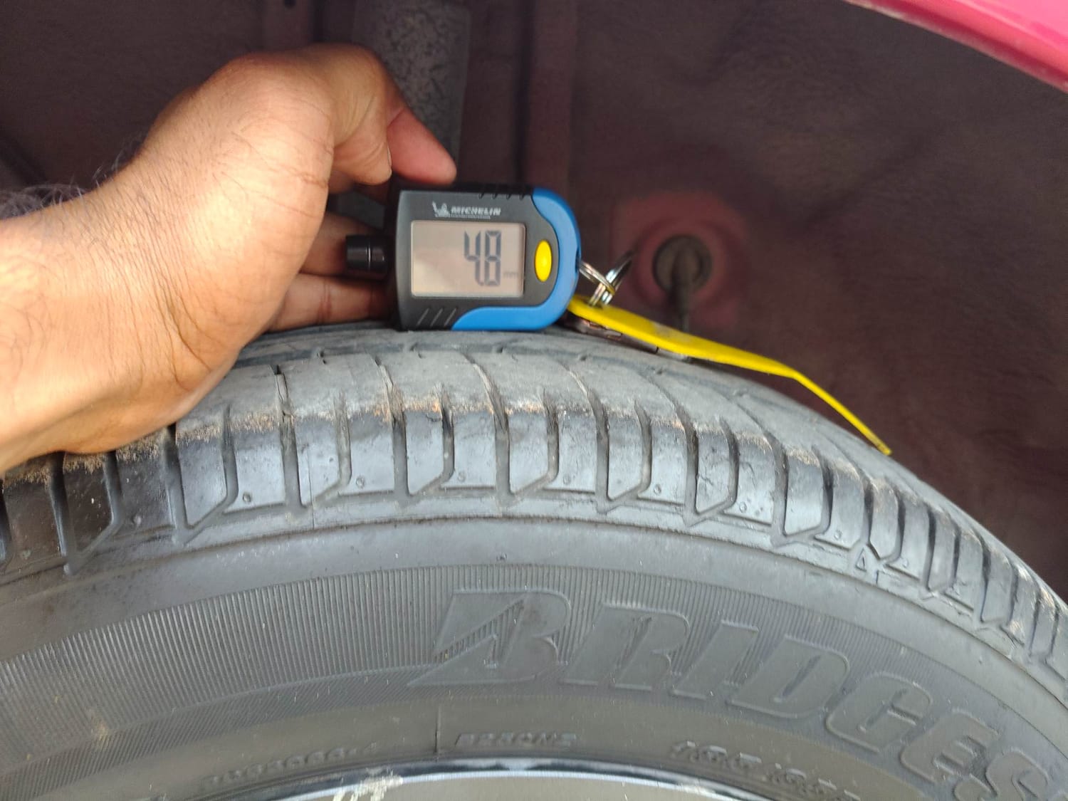 Used 2018 Hyundai Elite i20 Asta 1.2 AT Petrol Automatic tyres RIGHT REAR TYRE TREAD VIEW