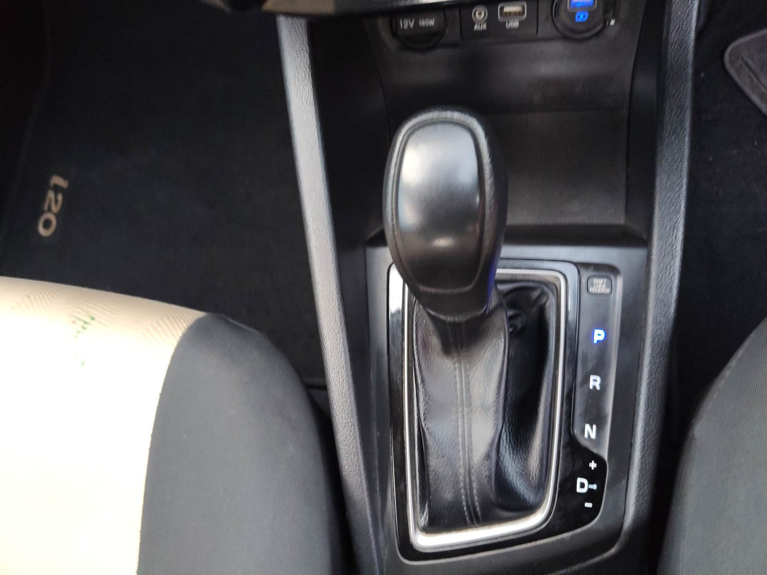 Used 2018 Hyundai Elite i20 Asta 1.2 AT Petrol Automatic interior GEAR  KNOB VIEW