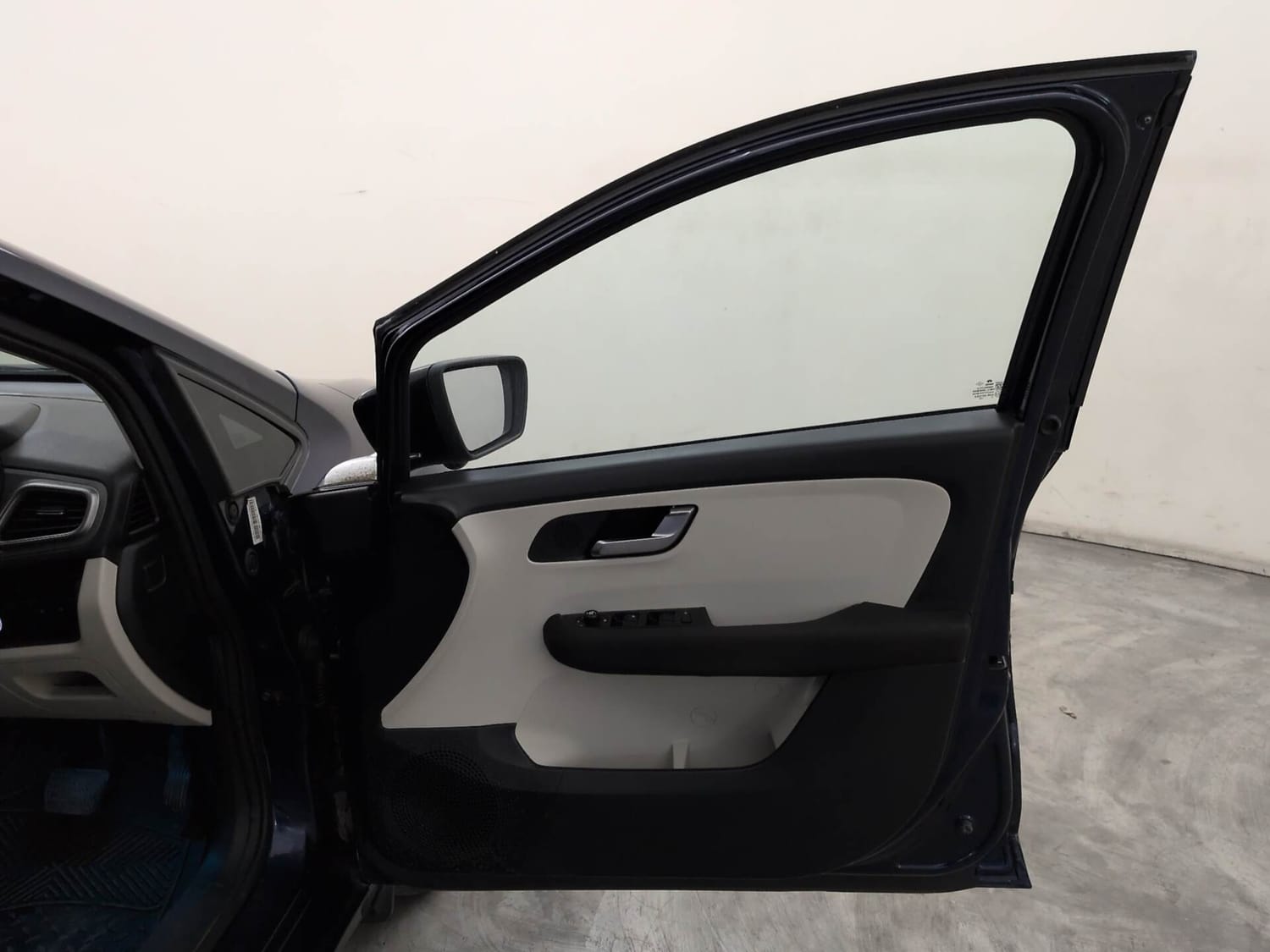 Used 2022 Tata Altroz XZA Plus Petrol Petrol Automatic interior RIGHT FRONT DOOR OPEN VIEW