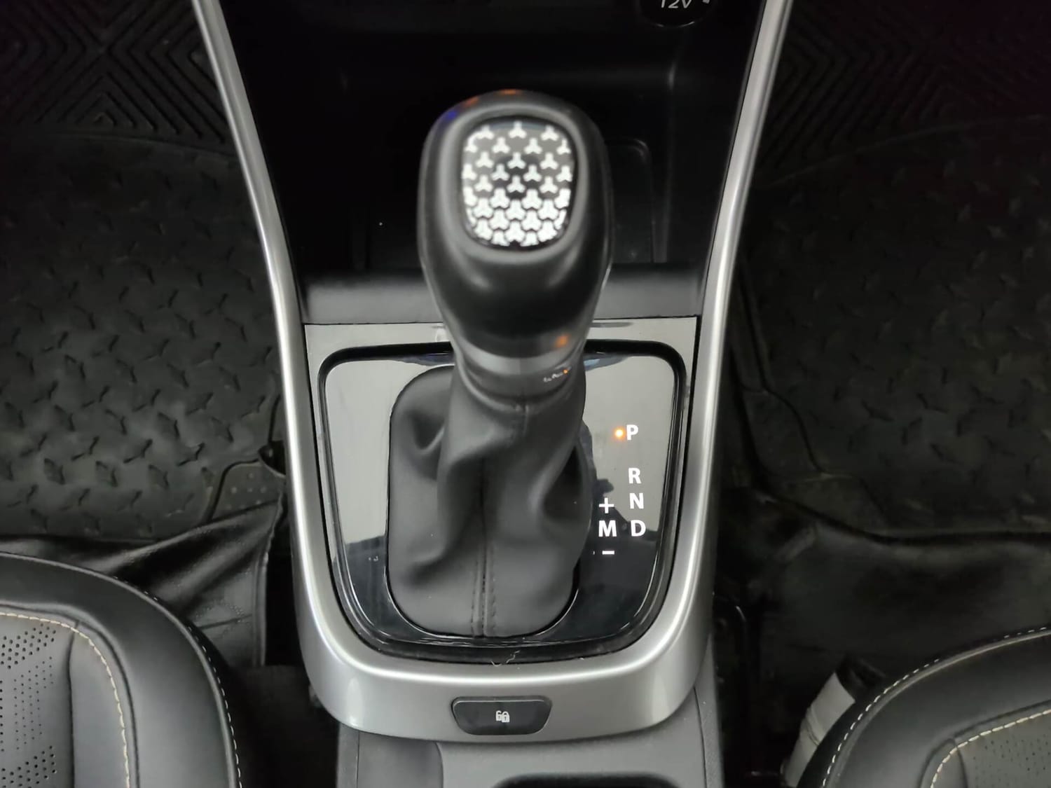 Used 2022 Tata Altroz XZA Plus Petrol Petrol Automatic interior GEAR  KNOB VIEW