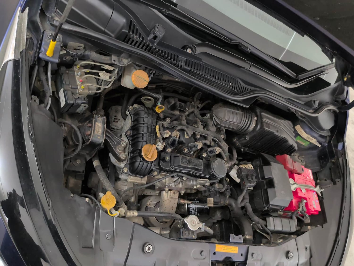 Used 2022 Tata Altroz XZA Plus Petrol Petrol Automatic engine ENGINE RIGHT SIDE VIEW