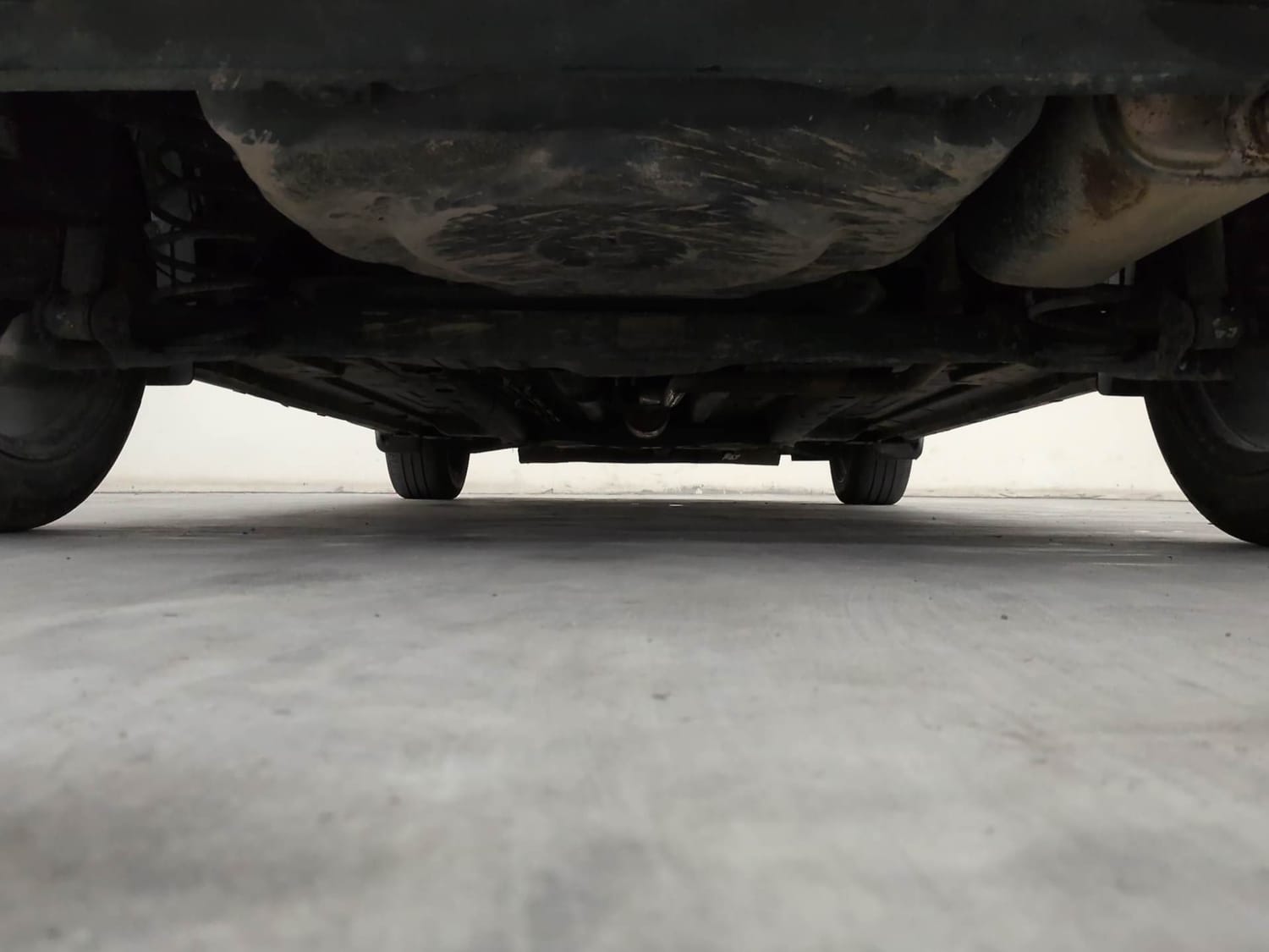 Used 2022 Tata Altroz XZA Plus Petrol Petrol Automatic extra REAR UNDERBODY VIEW (TAKEN FROM REAR)