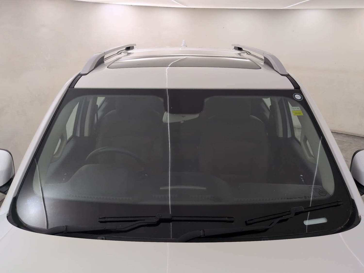 Used 2023 Mahindra Scorpio N Z8 L Petrol AT 7 STR Petrol Automatic exterior FRONT WINDSHIELD VIEW