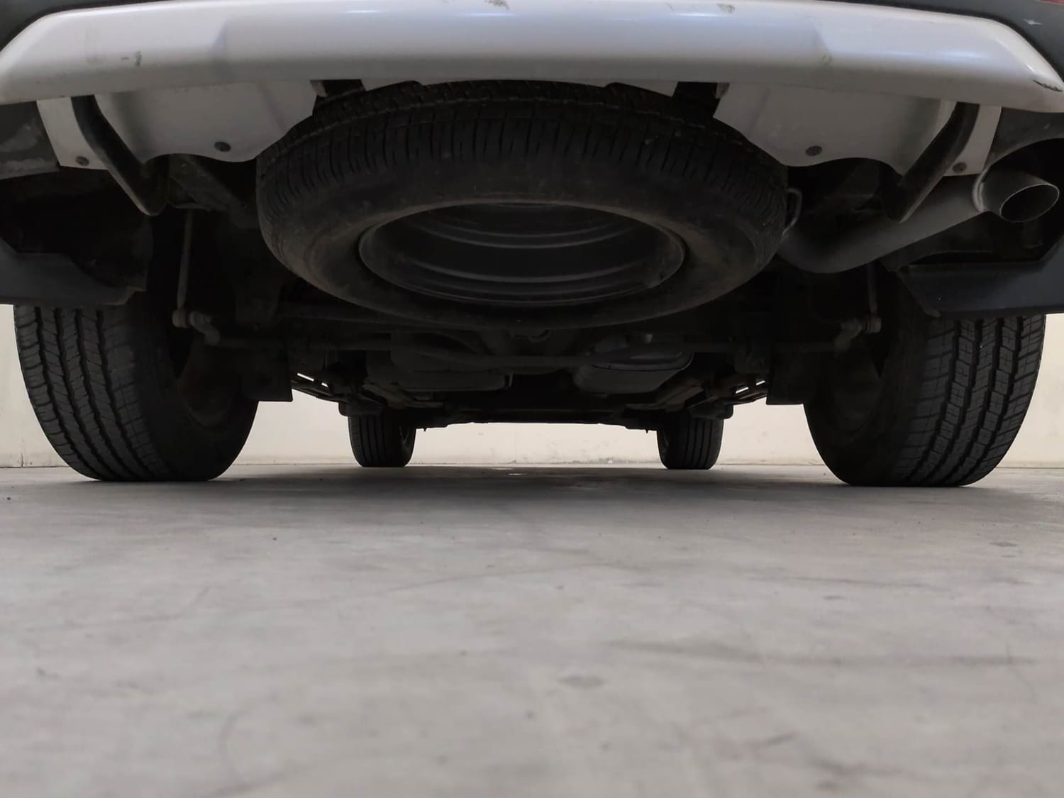 Used 2023 Mahindra Scorpio N Z8 L Petrol AT 7 STR Petrol Automatic extra REAR UNDERBODY VIEW (TAKEN FROM REAR)