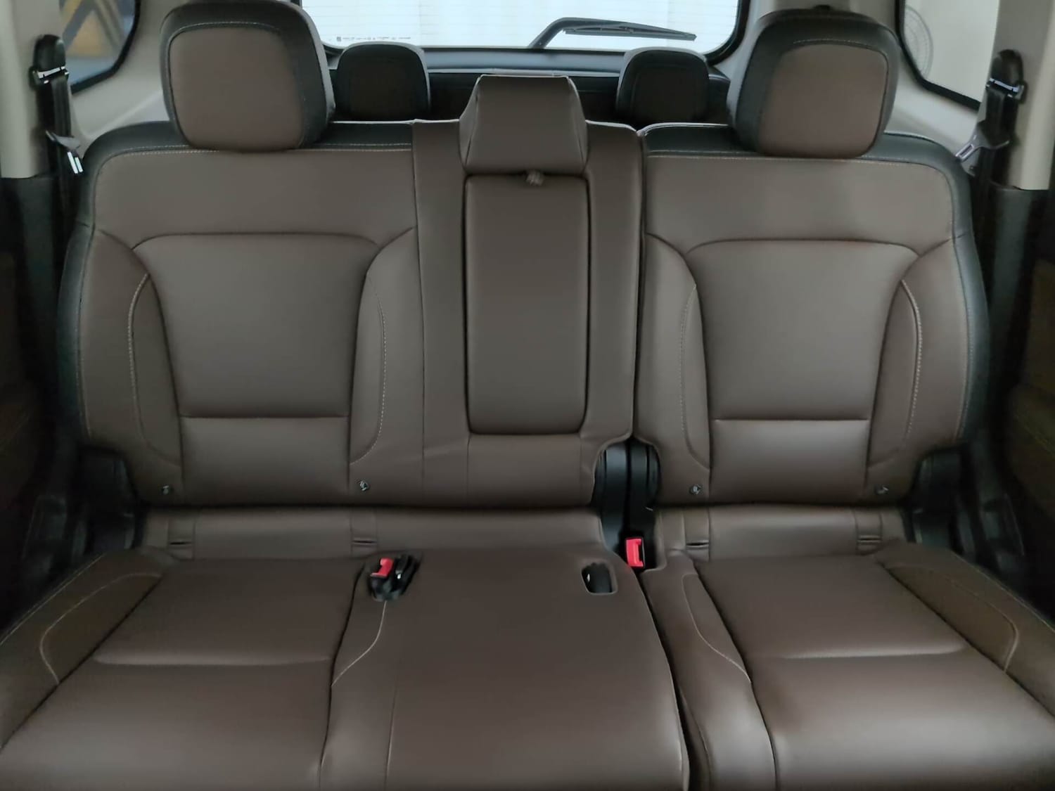 Used 2023 Mahindra Scorpio N Z8 L Petrol AT 7 STR Petrol Automatic interior REAR SEAT CONDITION VIEW
