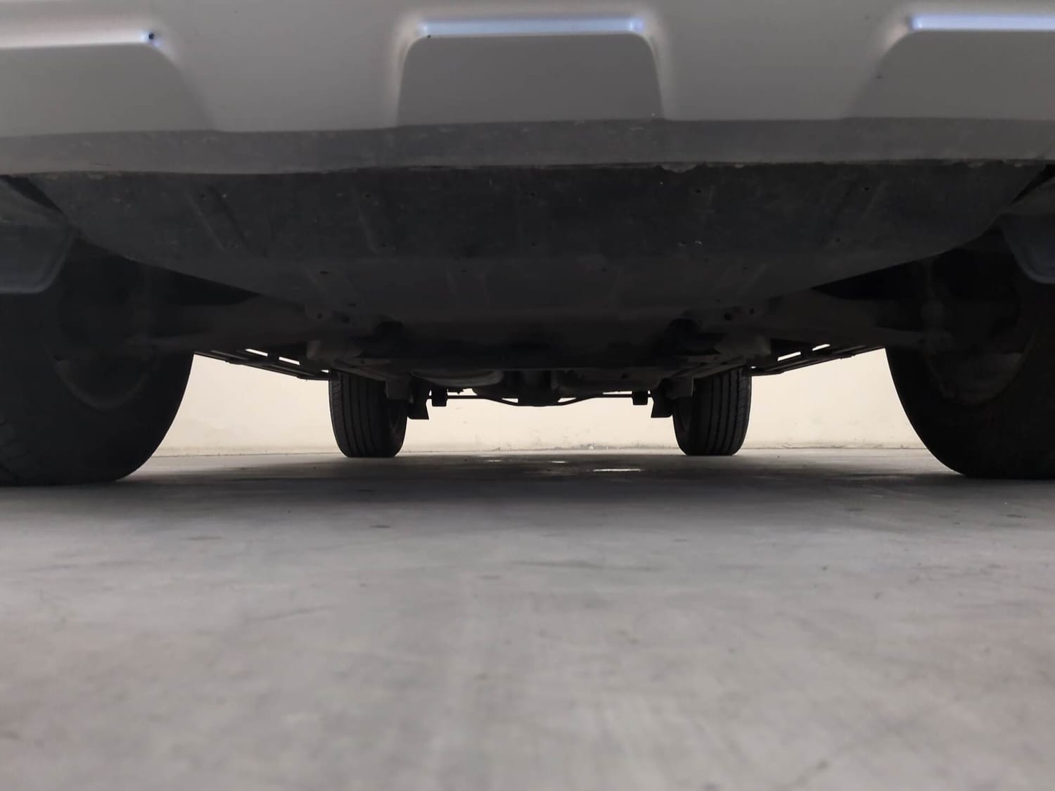 Used 2023 Mahindra Scorpio N Z8 L Petrol AT 7 STR Petrol Automatic extra FRONT LEFT UNDERBODY VIEW
