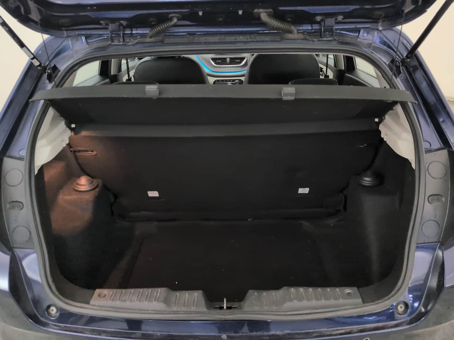 Used 2022 Tata Altroz XZA Plus Petrol Petrol Automatic interior DICKY INSIDE VIEW