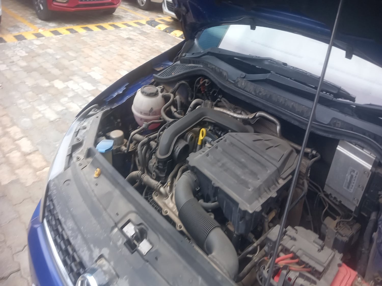 Used 2021 Volkswagen Vento Highline 1.0L TSI Petrol Manual engine ENGINE RIGHT SIDE VIEW