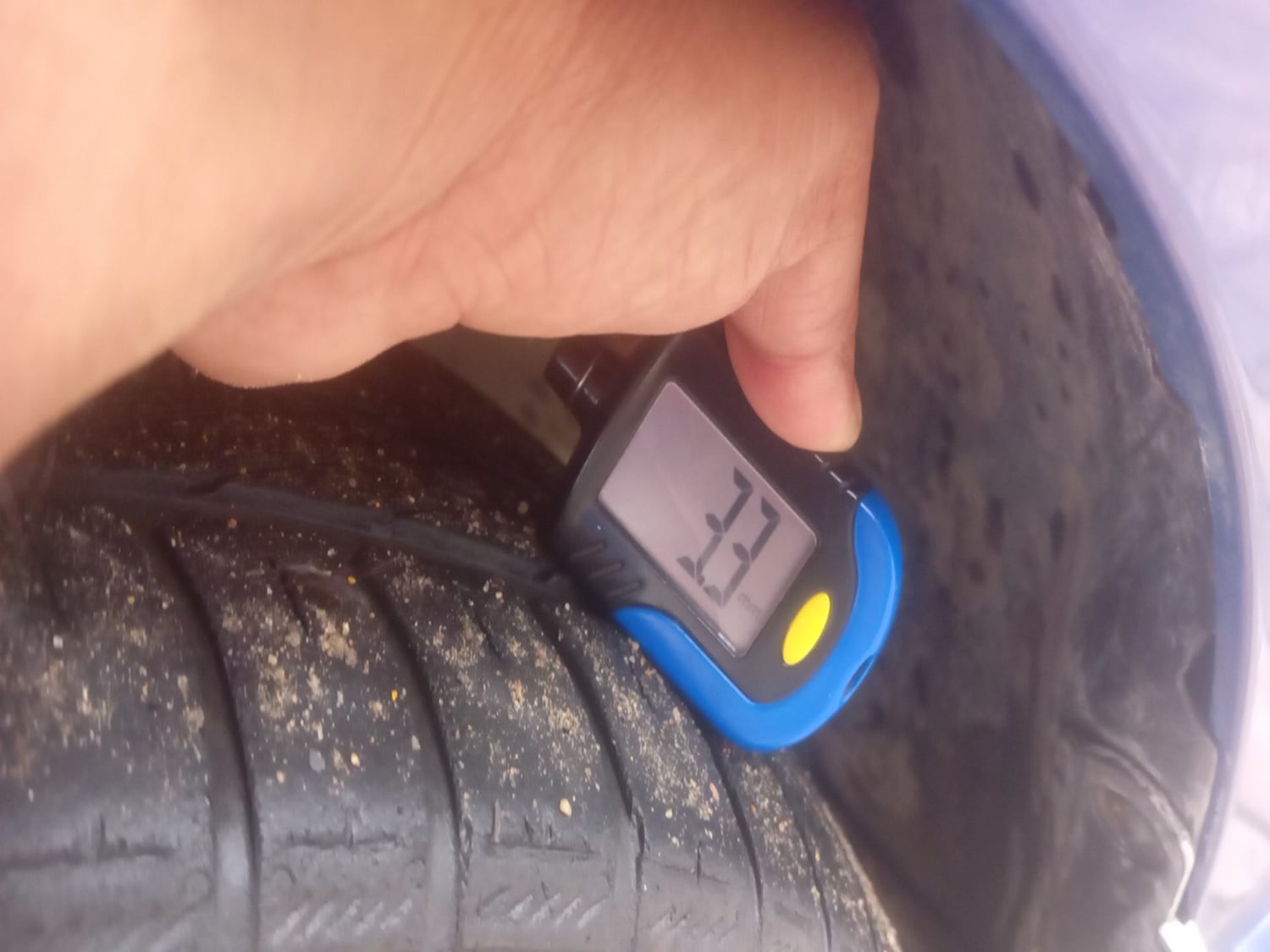 Used 2021 Volkswagen Vento Highline 1.0L TSI Petrol Manual tyres LEFT FRONT TYRE TREAD VIEW
