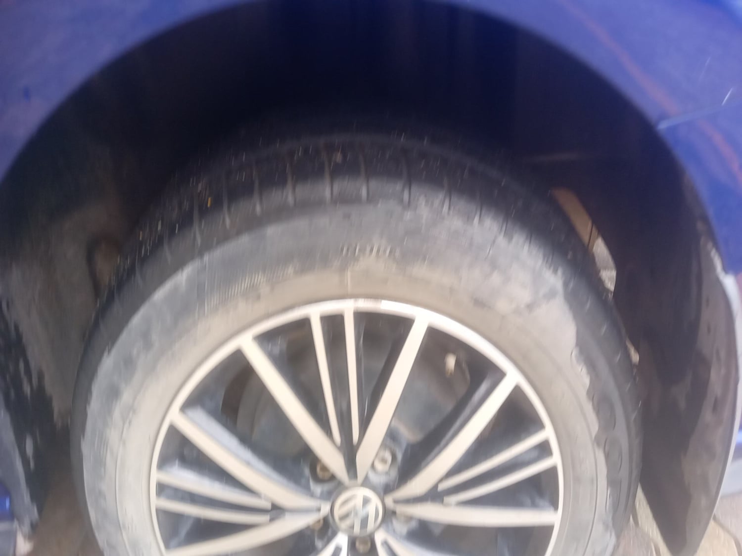 Used 2021 Volkswagen Vento Highline 1.0L TSI Petrol Manual tyres LEFT REAR TYRE RIM VIEW