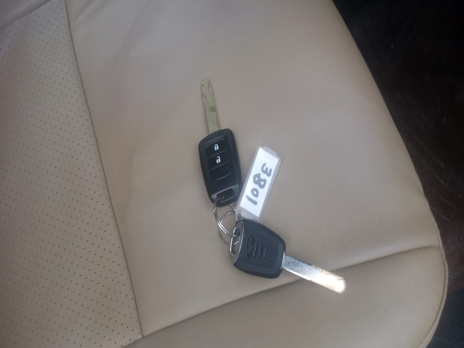 Used 2015 Honda Jazz V Petrol Petrol Manual extra CAR KEY VIEW
