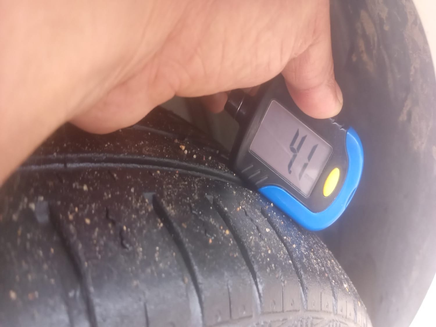 Used 2015 Honda Jazz V Petrol Petrol Manual tyres RIGHT FRONT TYRE TREAD VIEW