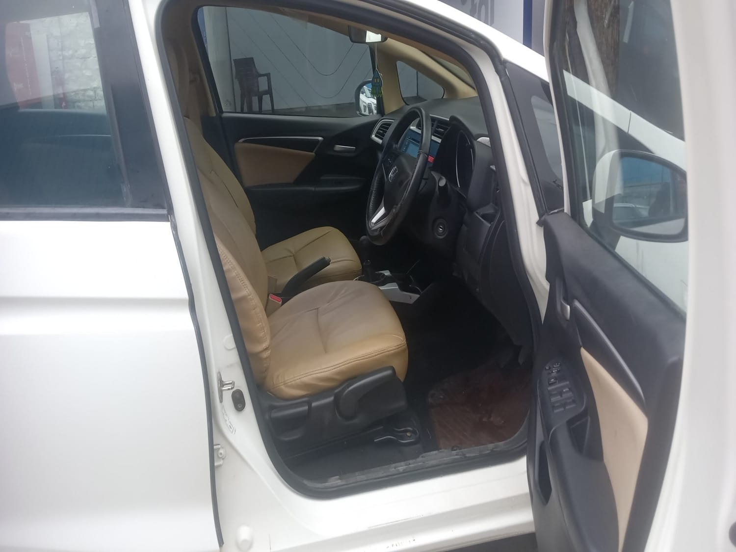 Used 2015 Honda Jazz V Petrol Petrol Manual interior RIGHT SIDE FRONT DOOR CABIN VIEW